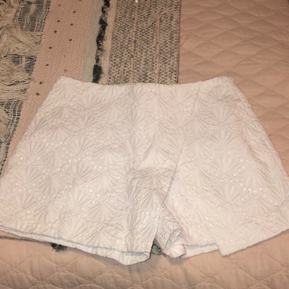 Lilly Pulitzer Asymmetrical Skort - White Eyelet